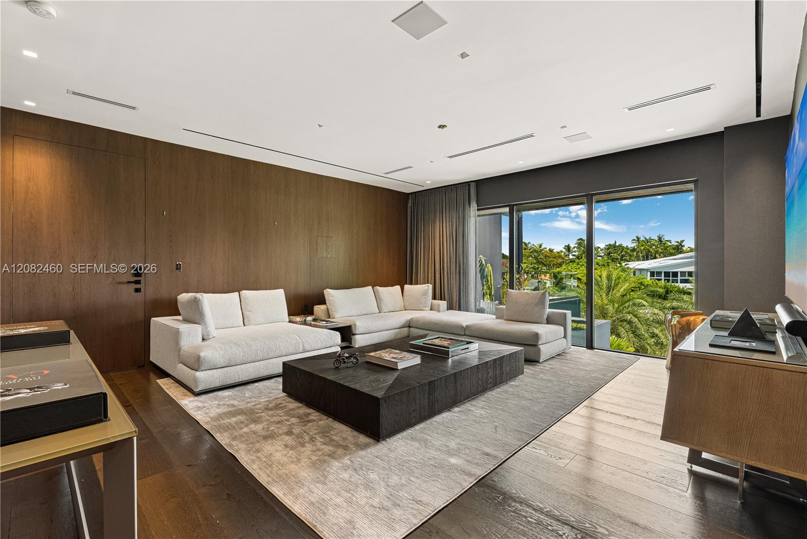 131 Cape Florida Dr