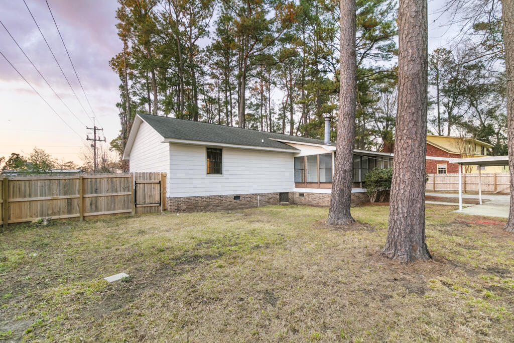 1775 Elm Road