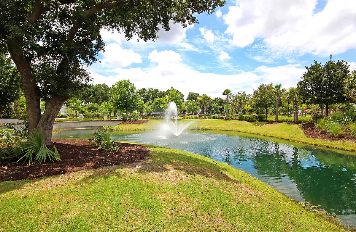 1424 Longspur Drive