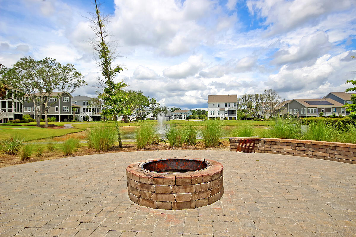 1424 Longspur Drive