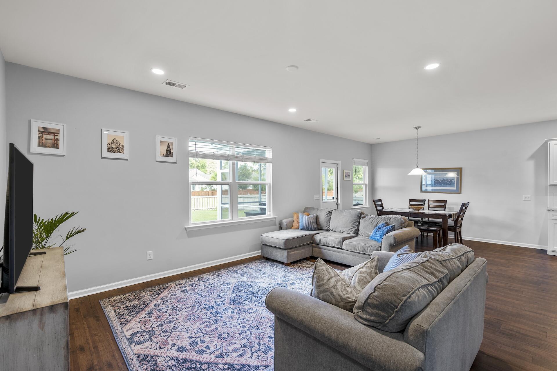1957 Zonny Moss Drive