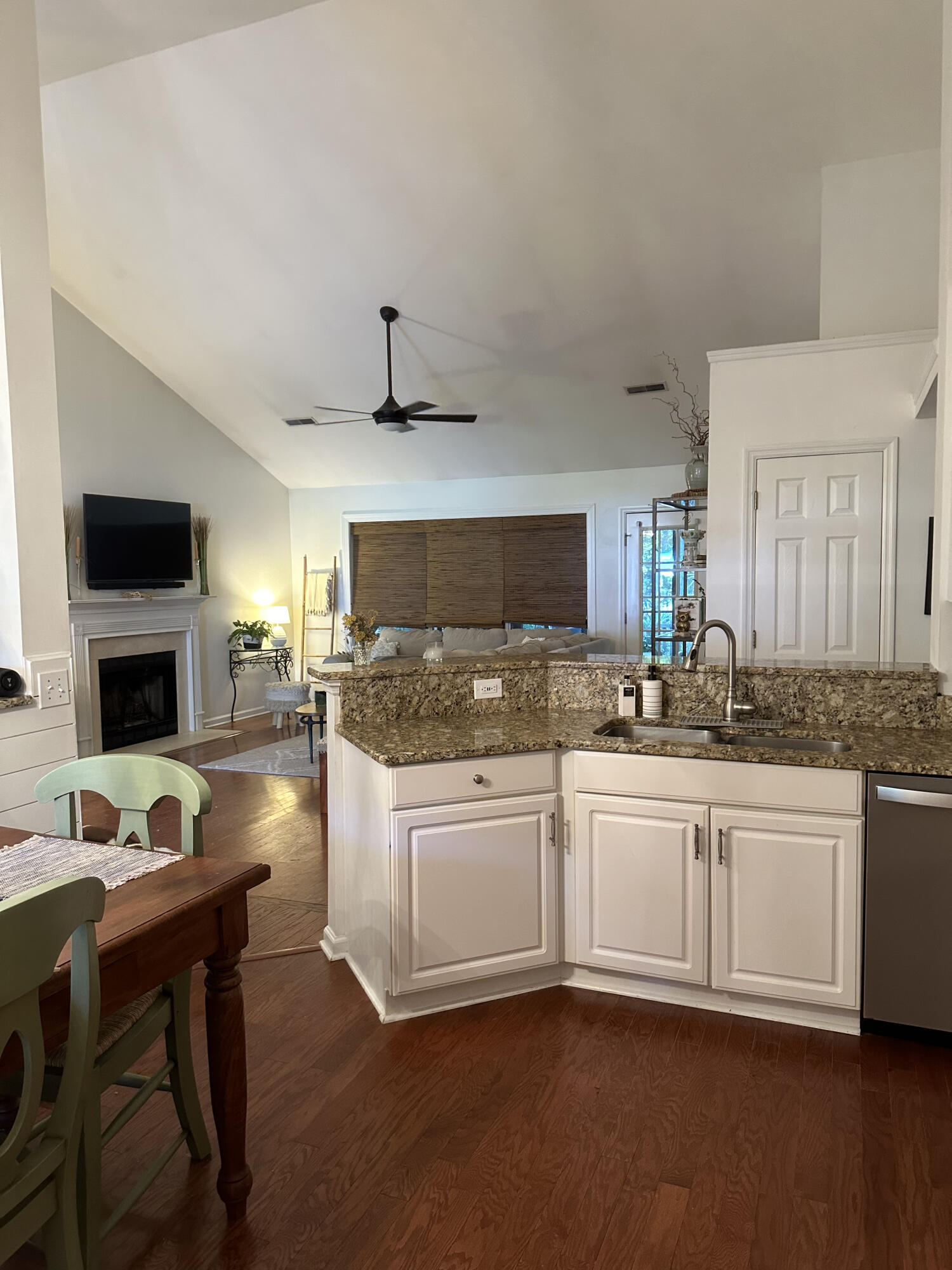2712 Four Winds Place