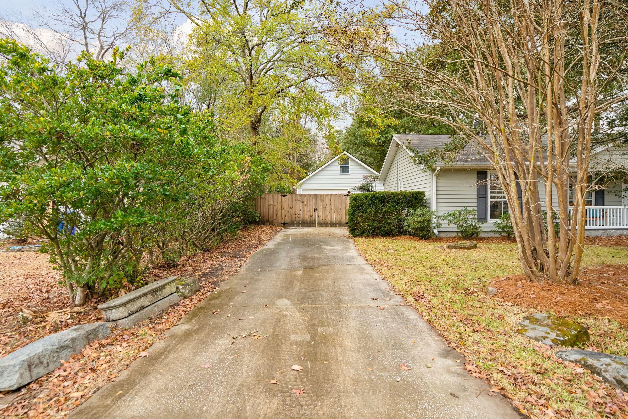 2315 Oakland Road