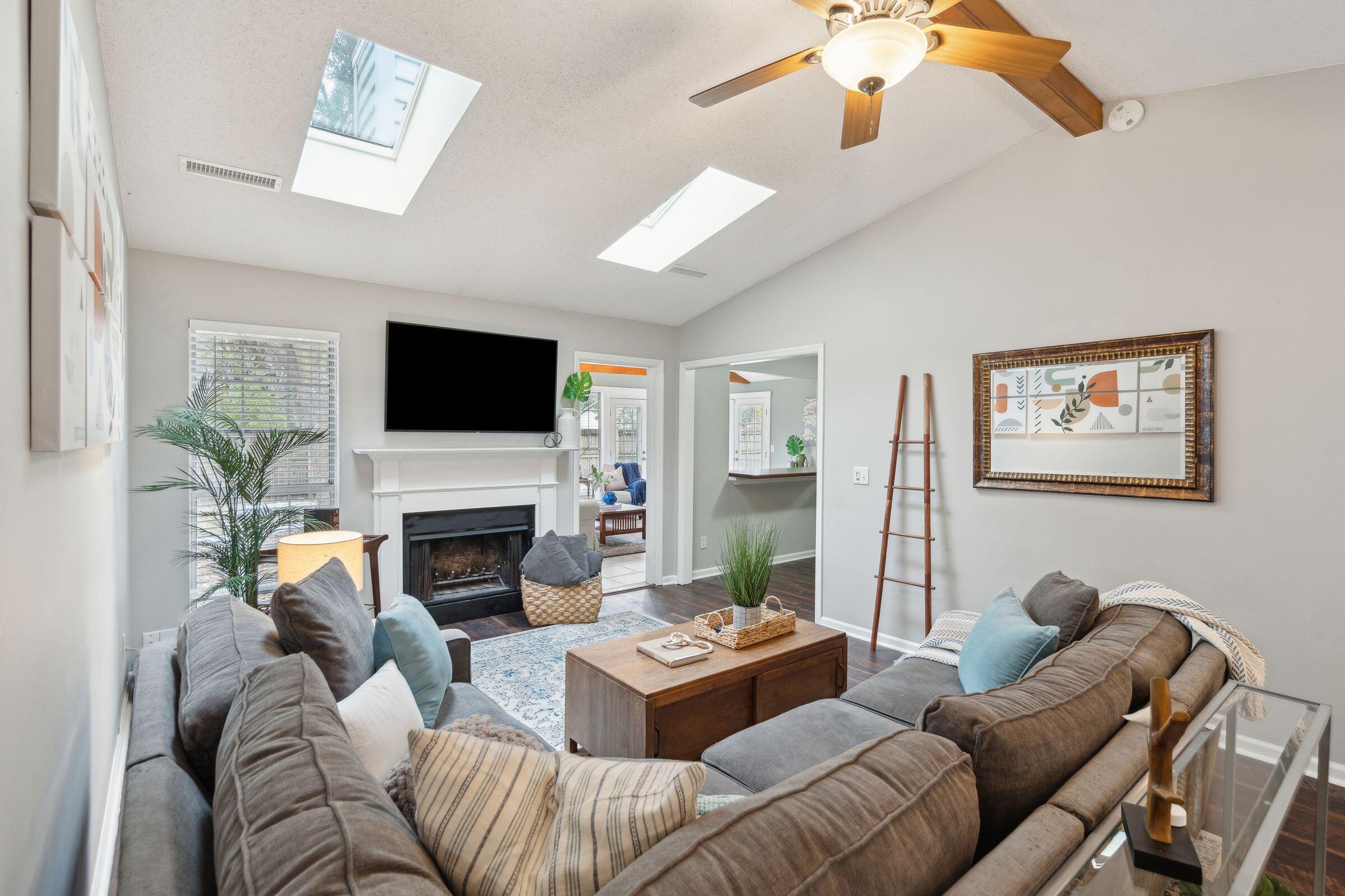2315 Oakland Road