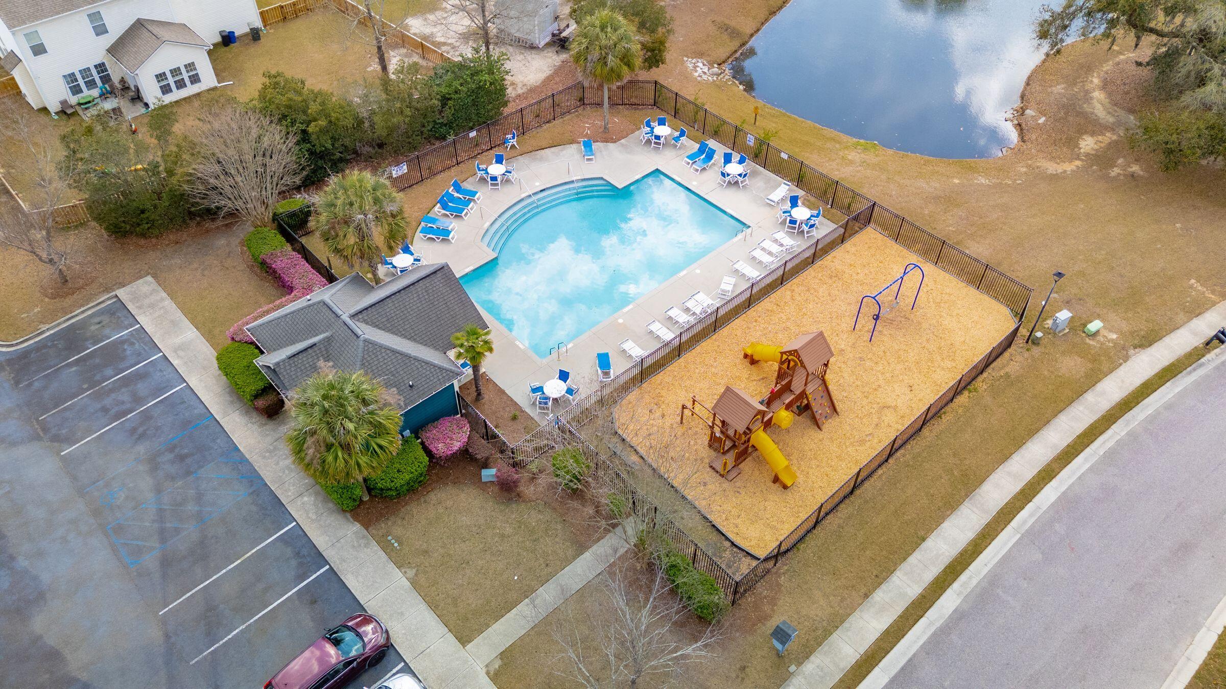 7503 Hawks Circle