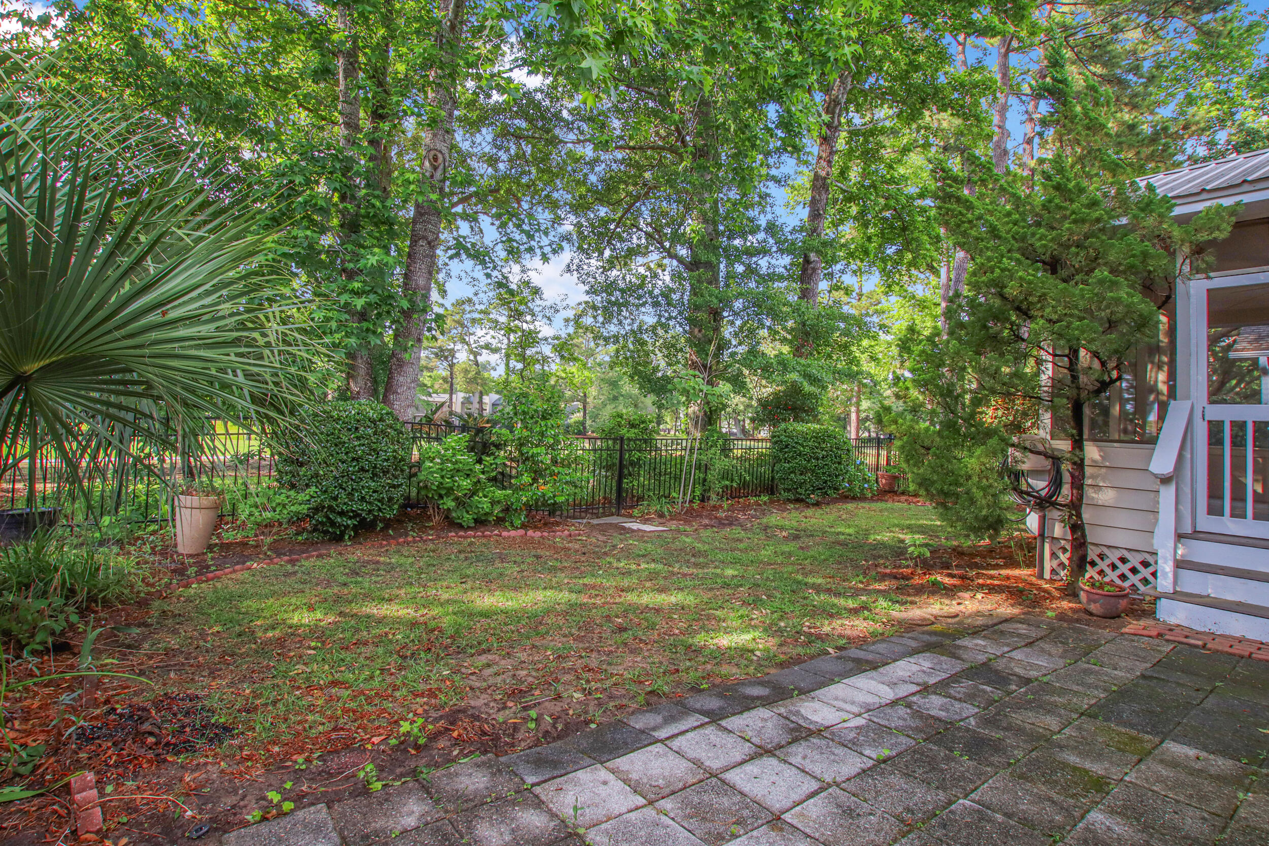 1668 Fairway Place Lane