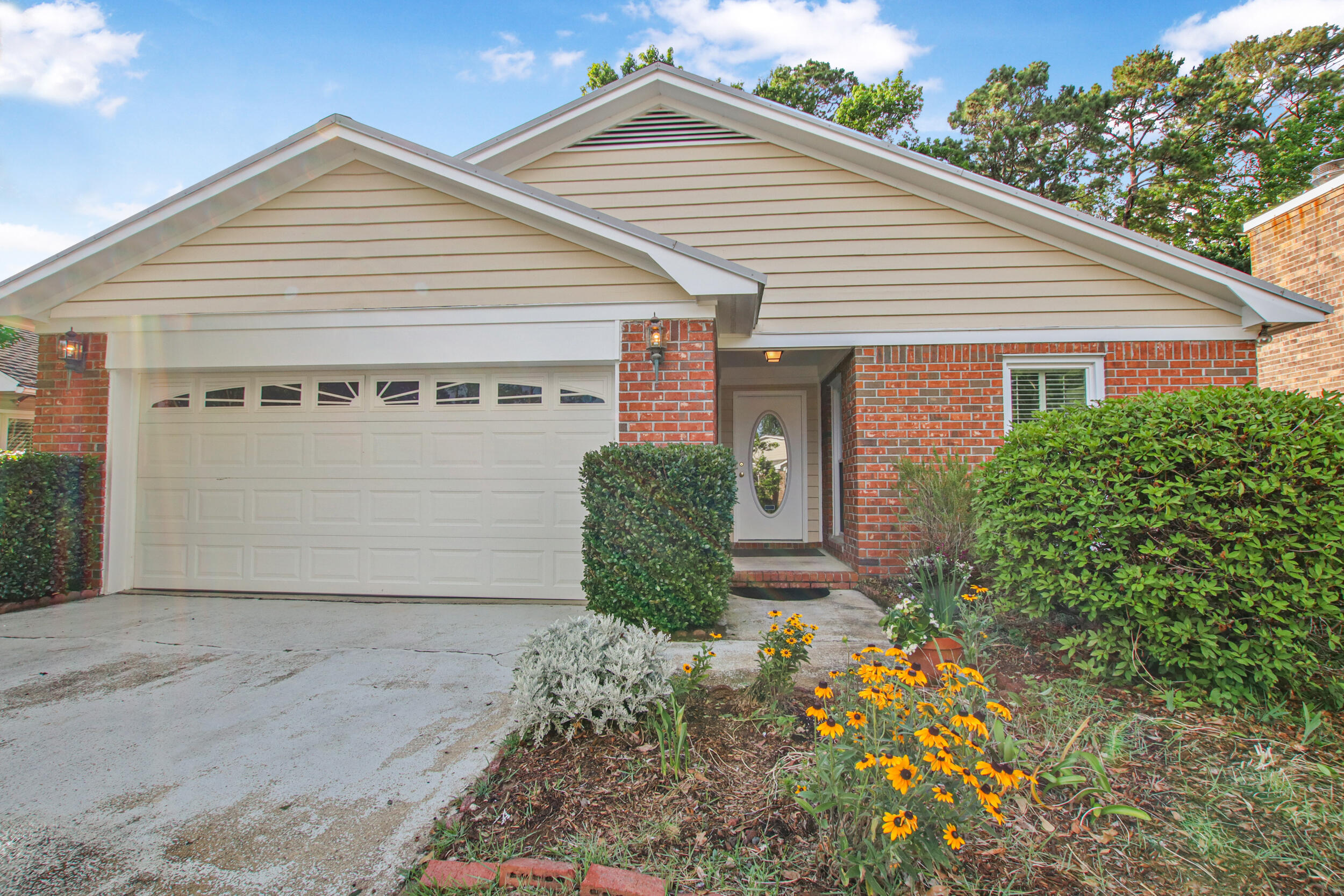 1668 Fairway Place Lane