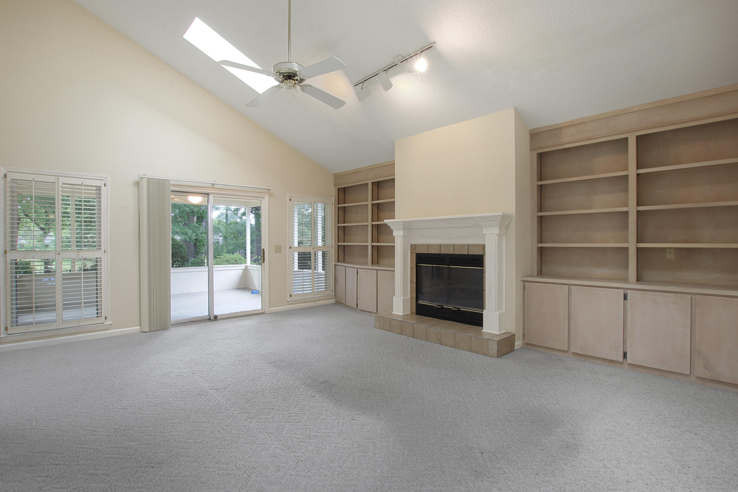 1668 Fairway Place Lane