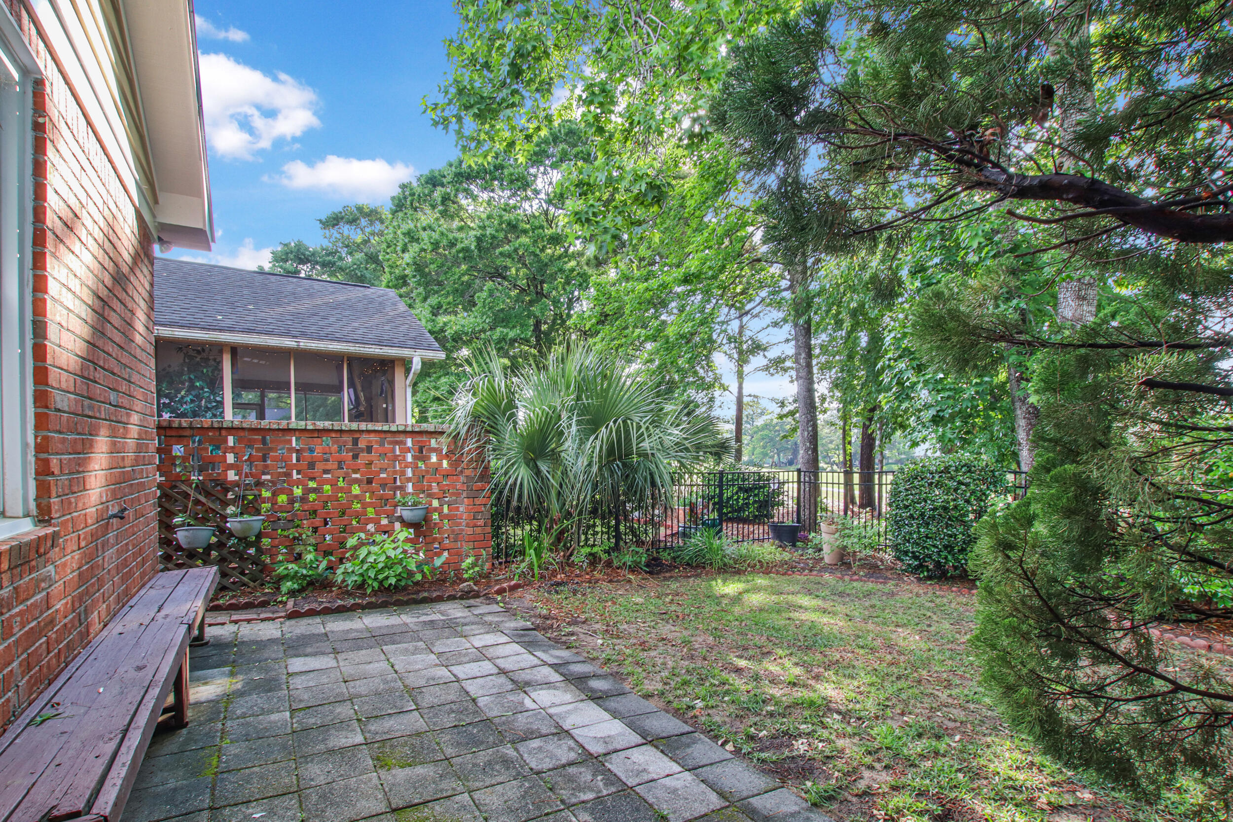 1668 Fairway Place Lane