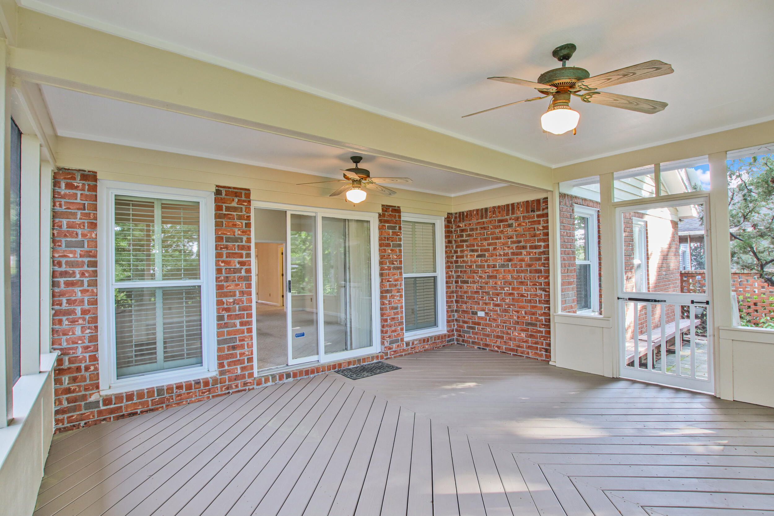 1668 Fairway Place Lane