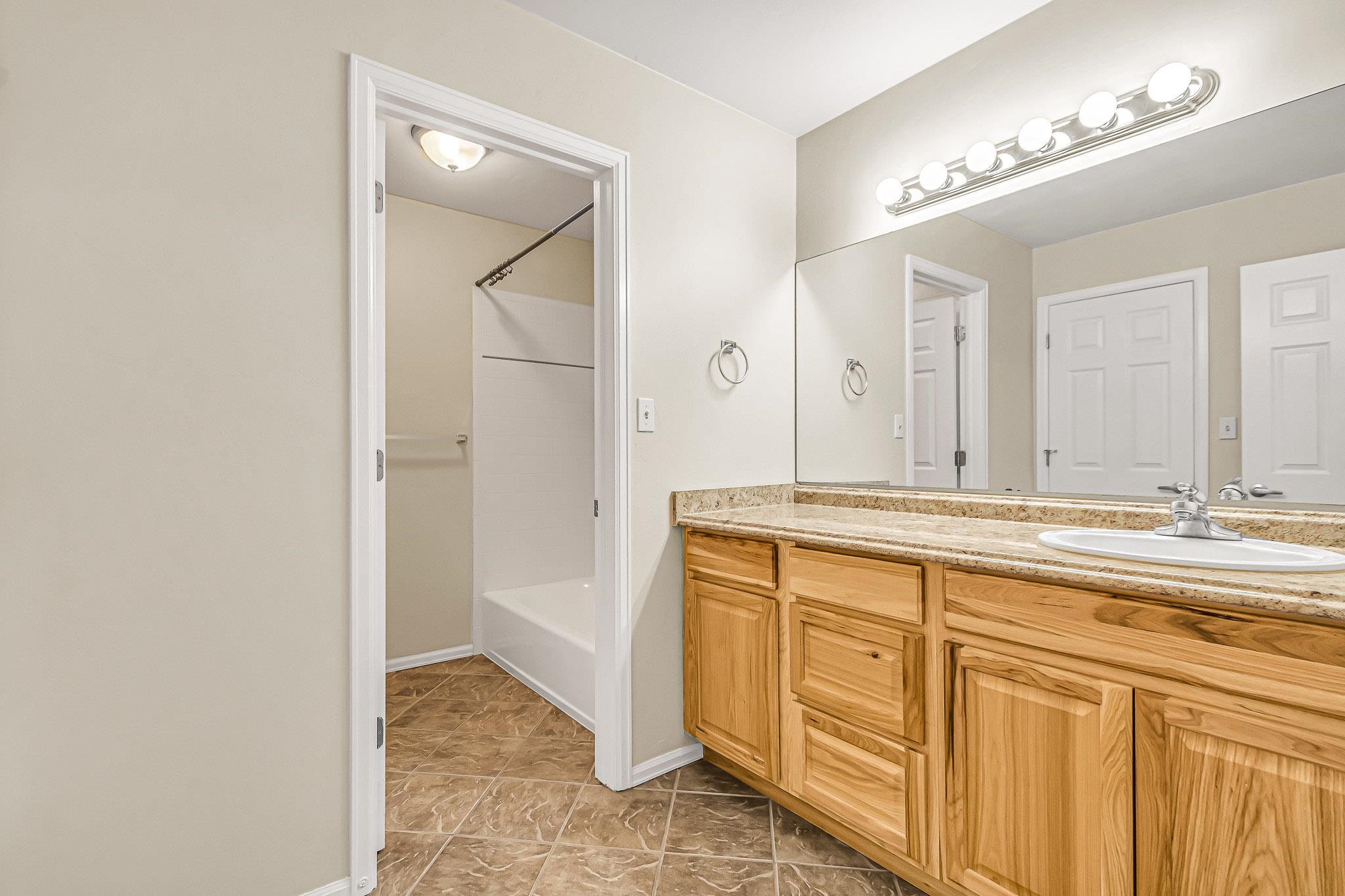 1291 E Carolina Avenue