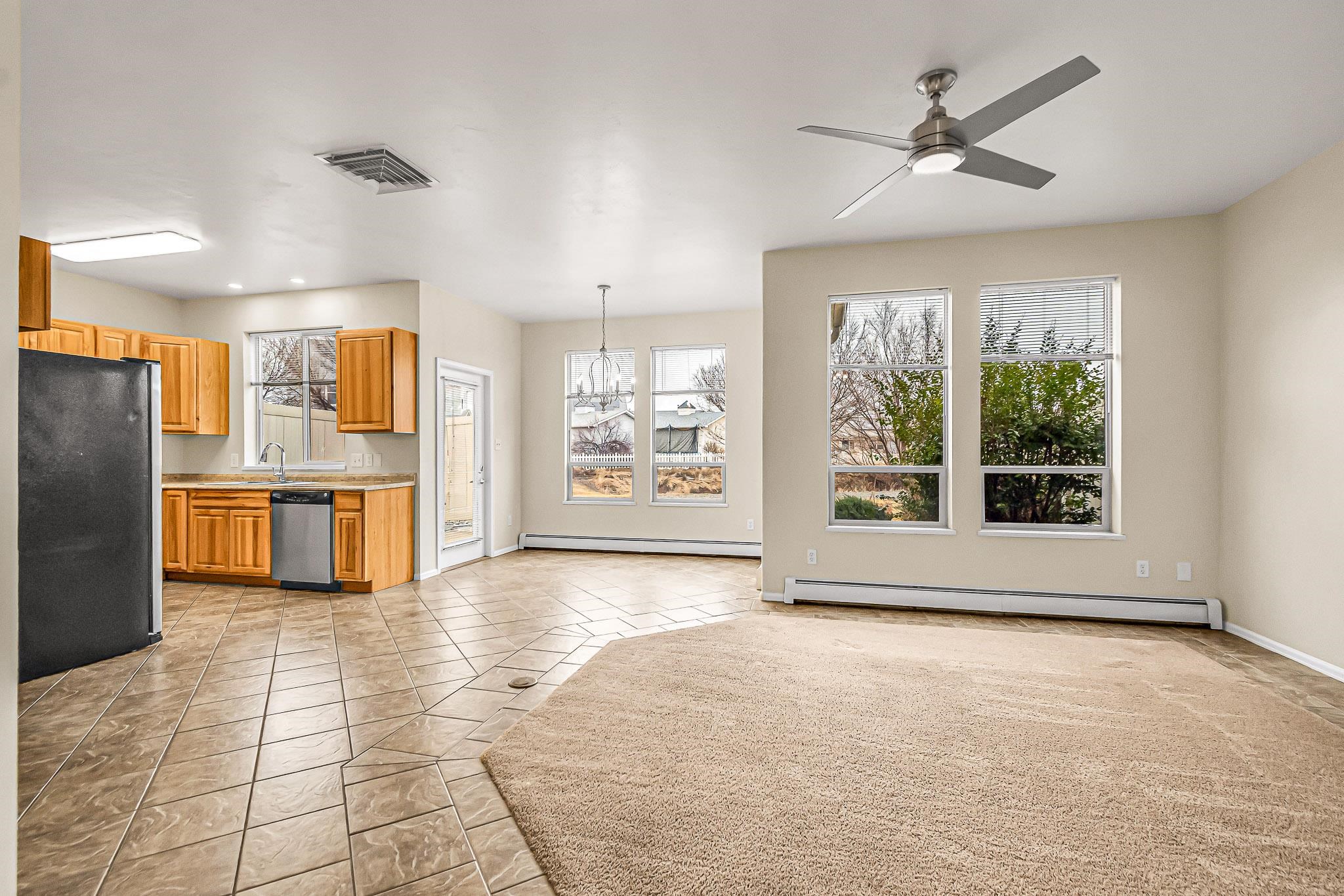 1291 E Carolina Avenue