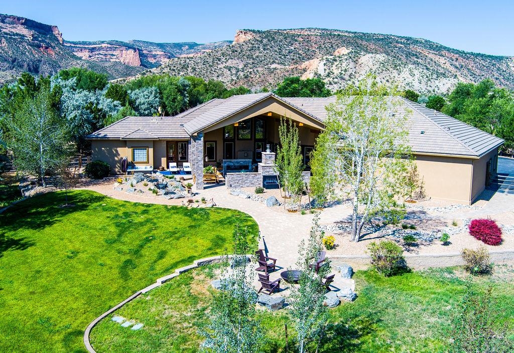 725 Curecanti Circle