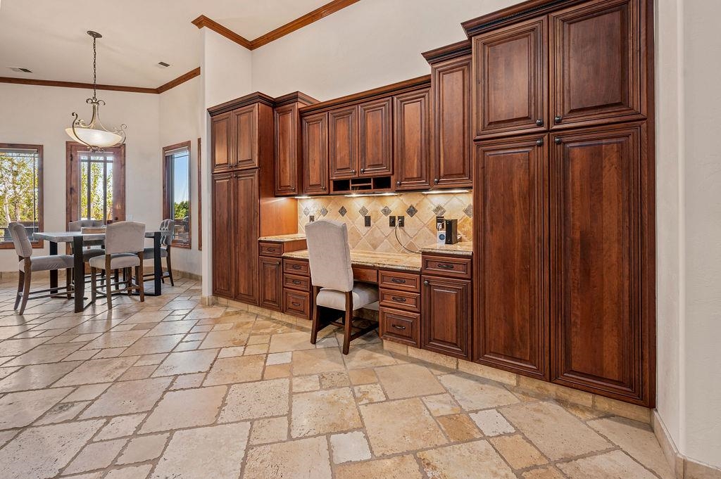 725 Curecanti Circle