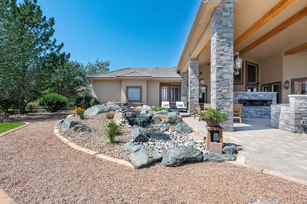 725 Curecanti Circle