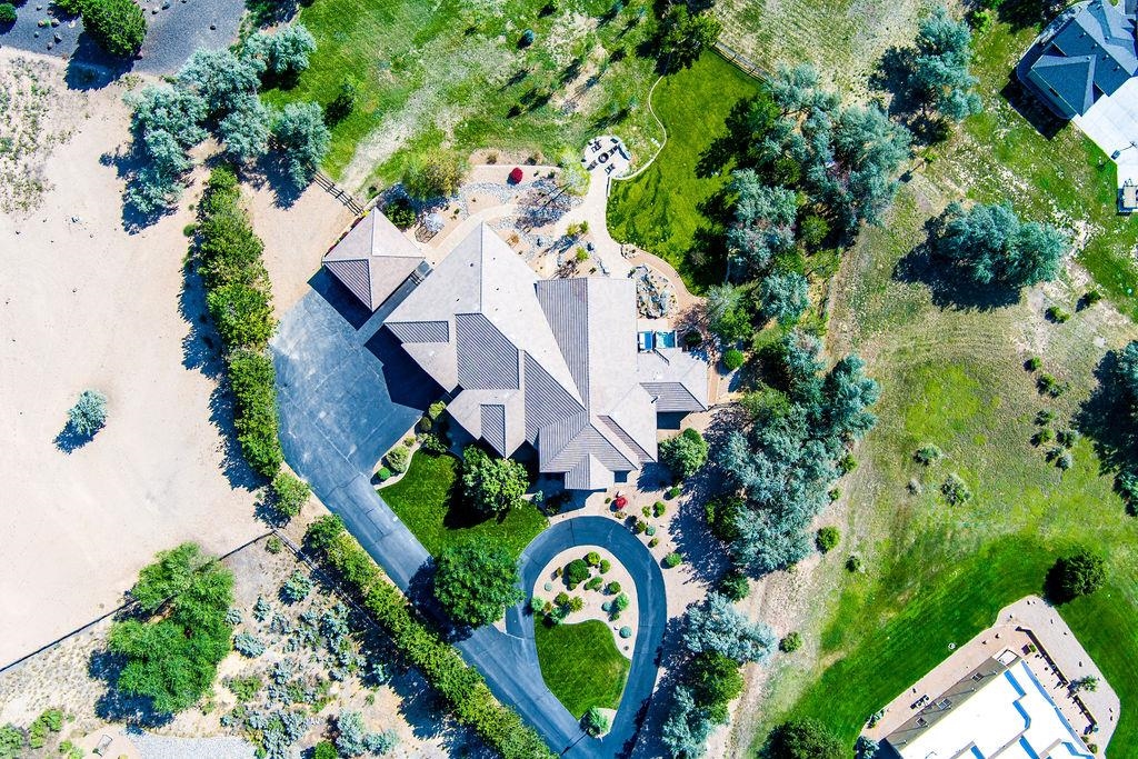 725 Curecanti Circle