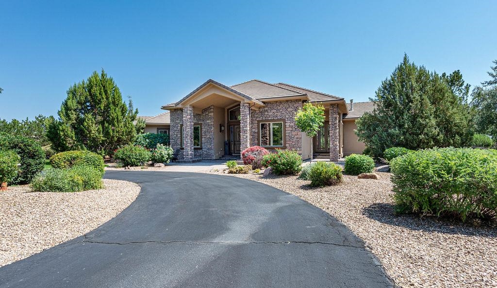 725 Curecanti Circle