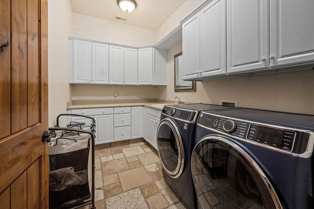 725 Curecanti Circle