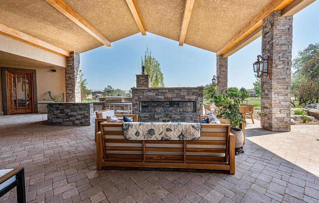 725 Curecanti Circle