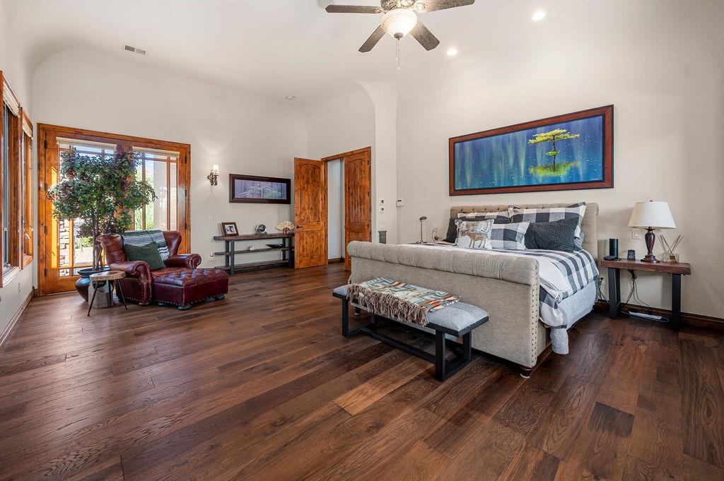 725 Curecanti Circle