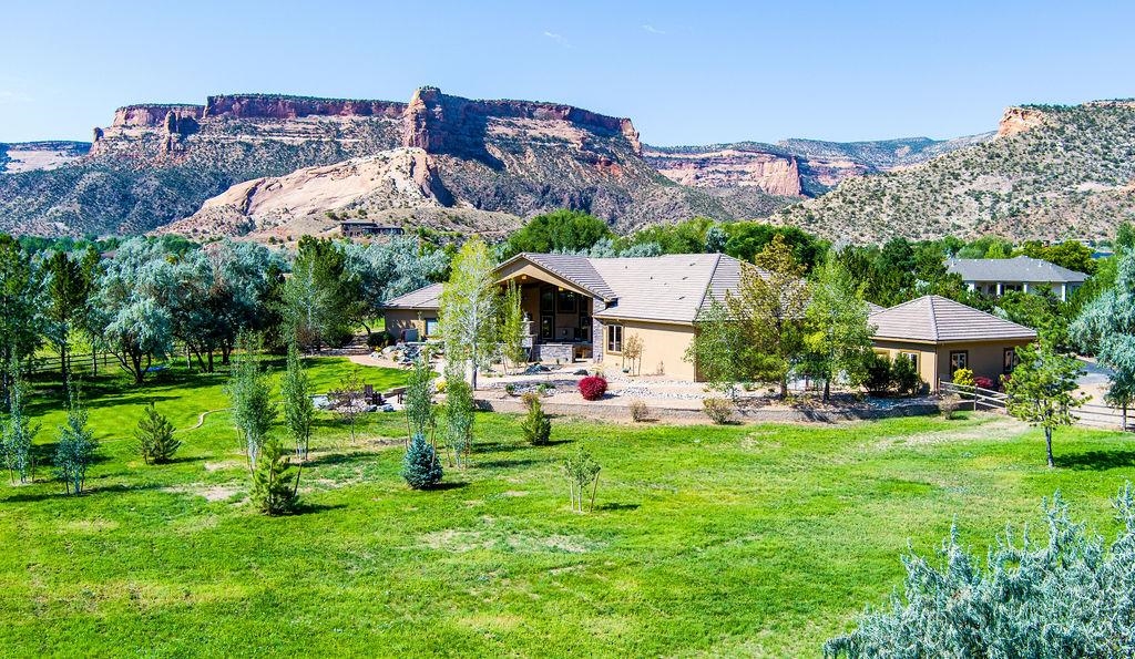 725 Curecanti Circle