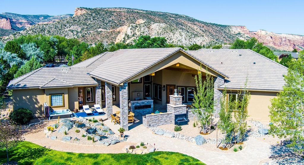 725 Curecanti Circle