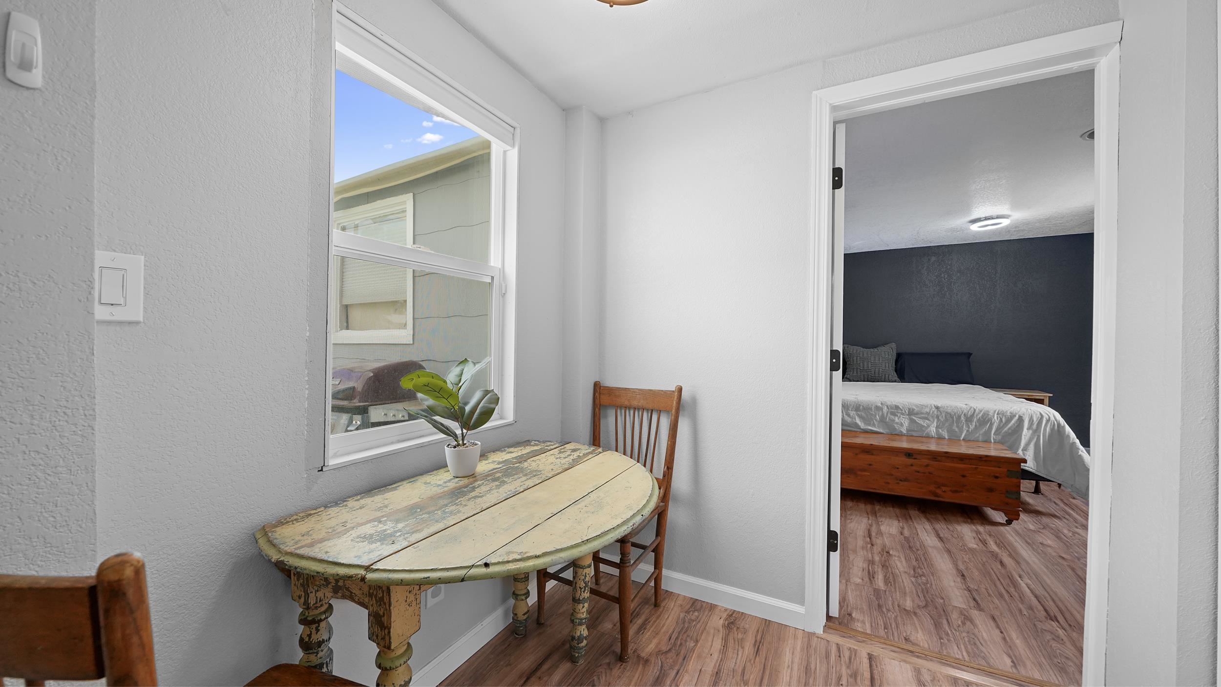 295 1/2 Mountain View Street