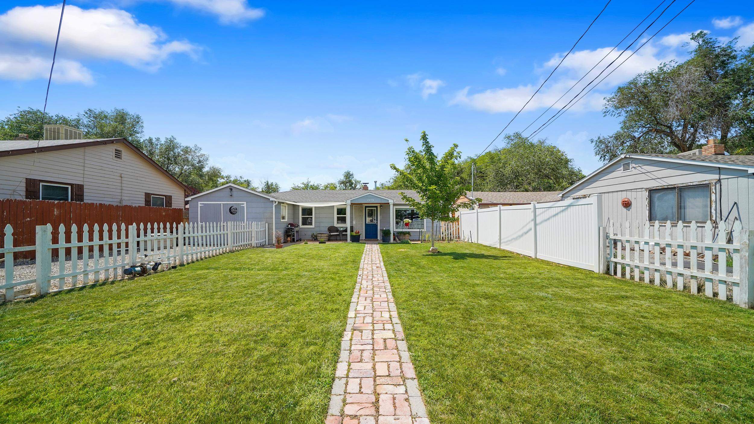 295 1/2 Mountain View Street