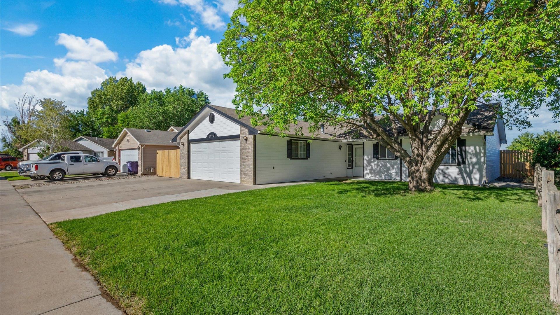 521 1/2 Sabra Street