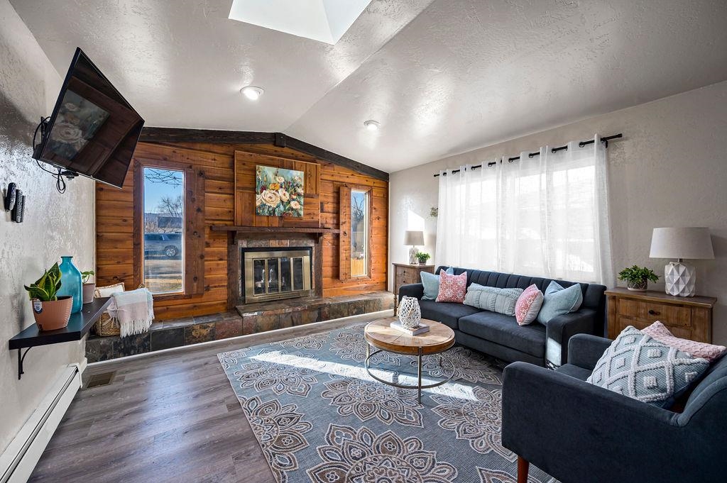 1027 E Harrison Avenue