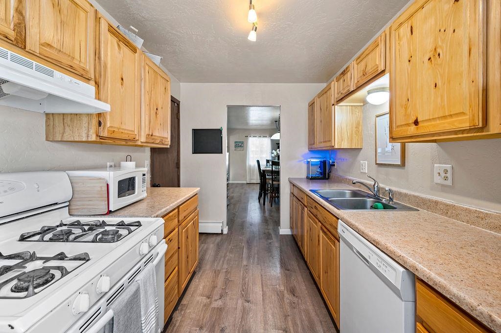 1027 E Harrison Avenue