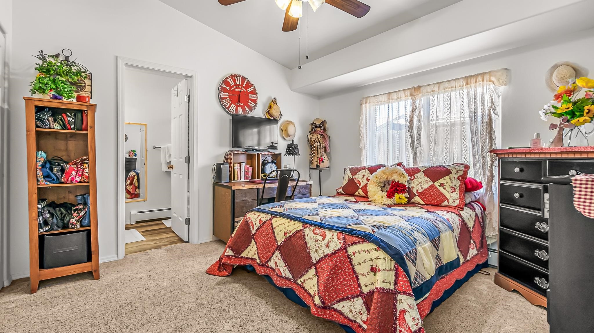 572 W Greenfield Circle