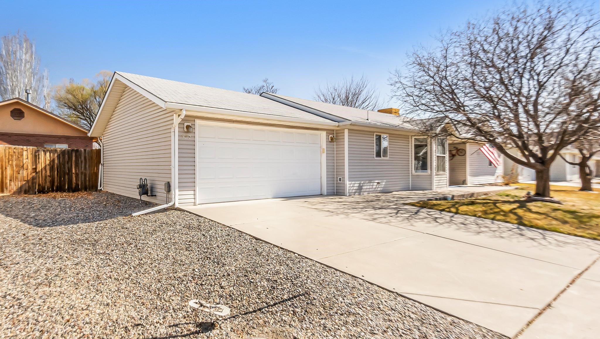 572 W Greenfield Circle