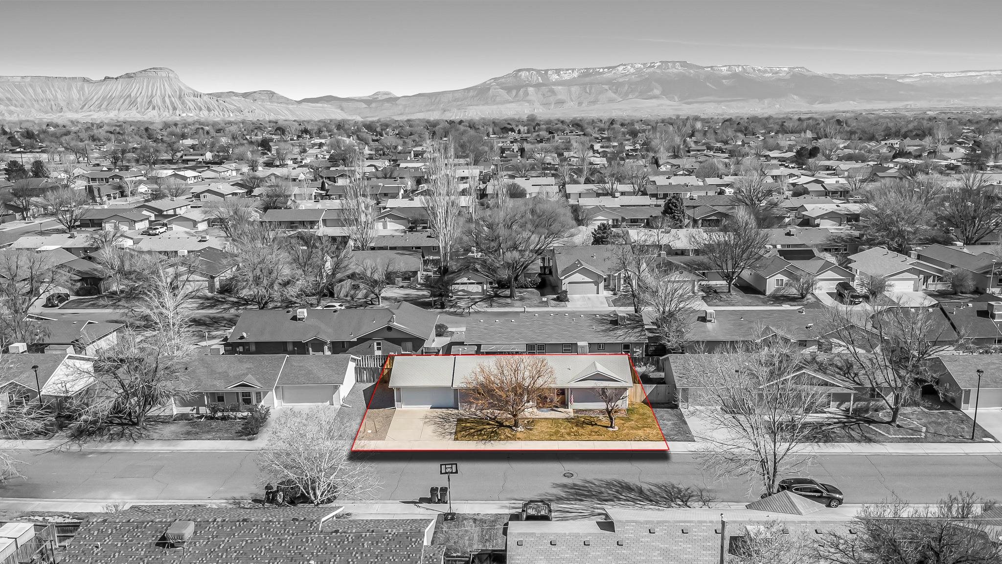 572 W Greenfield Circle