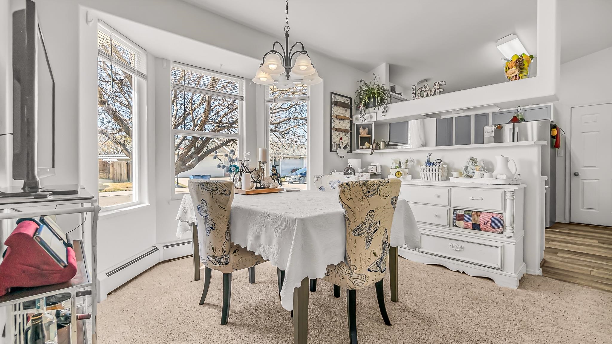 572 W Greenfield Circle