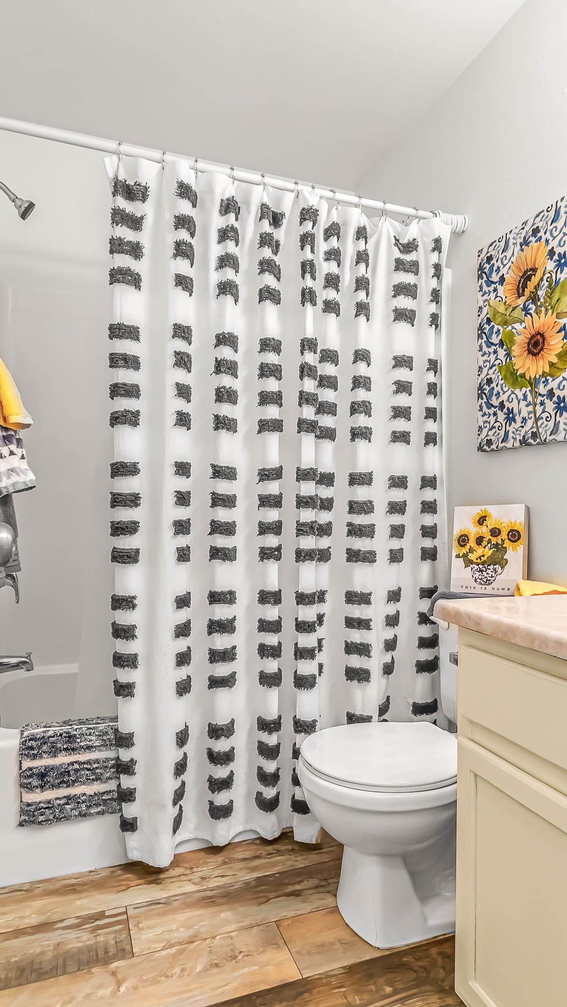 572 W Greenfield Circle