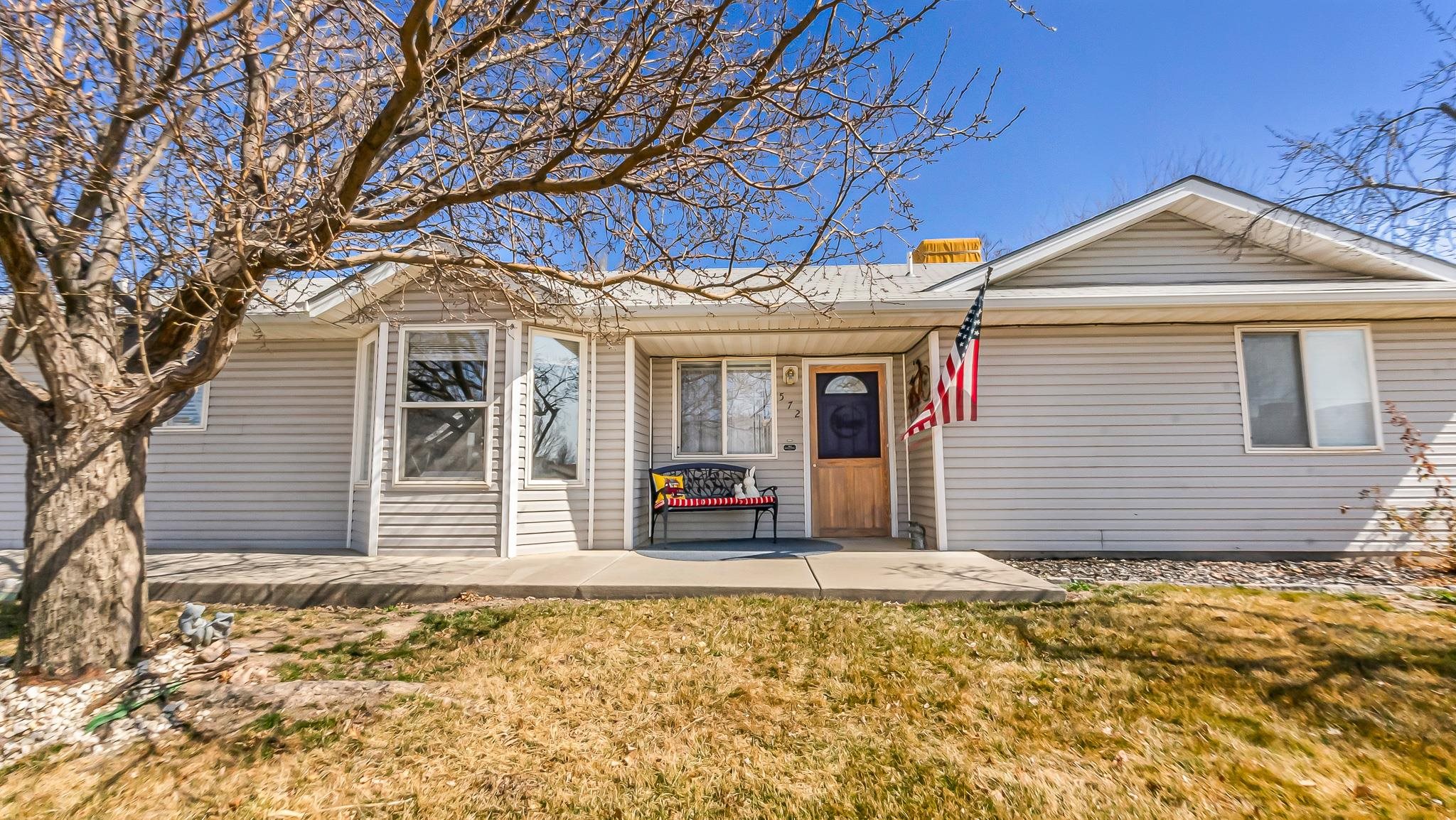 572 W Greenfield Circle