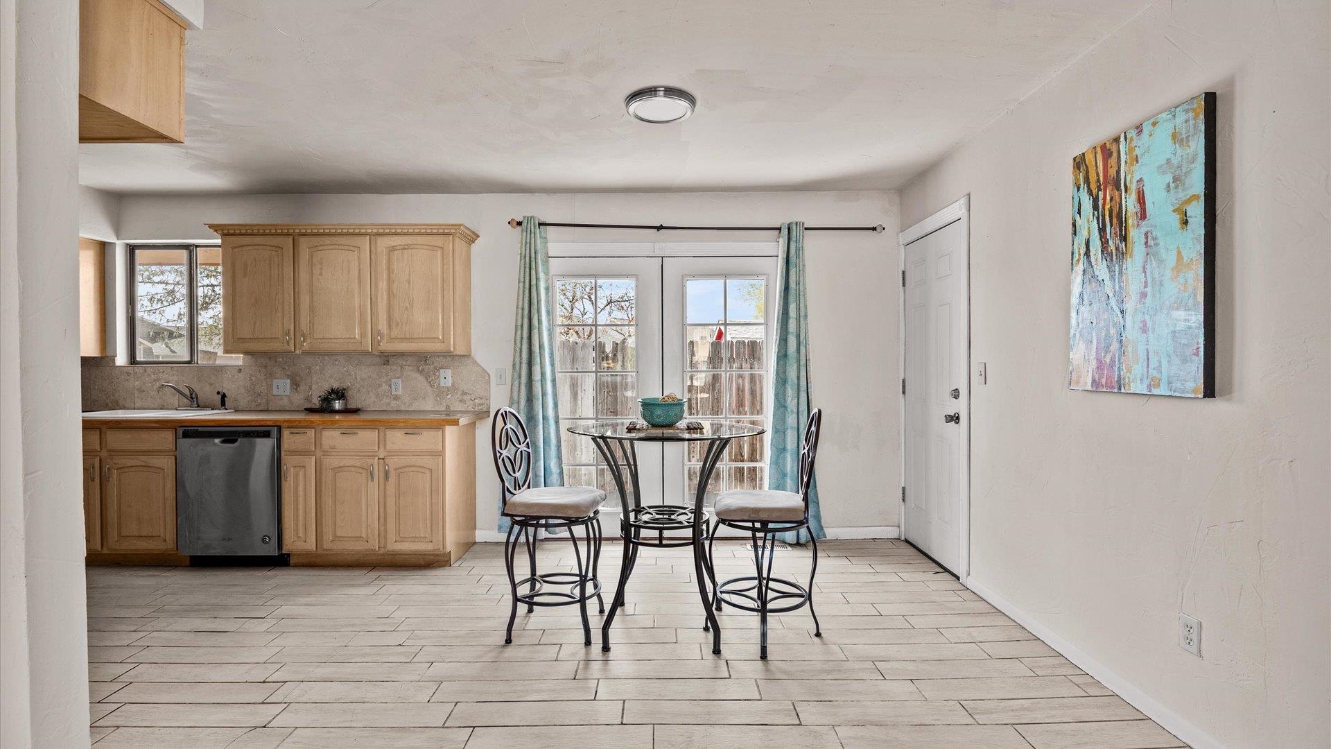 3015 1/2 Gunnison Avenue