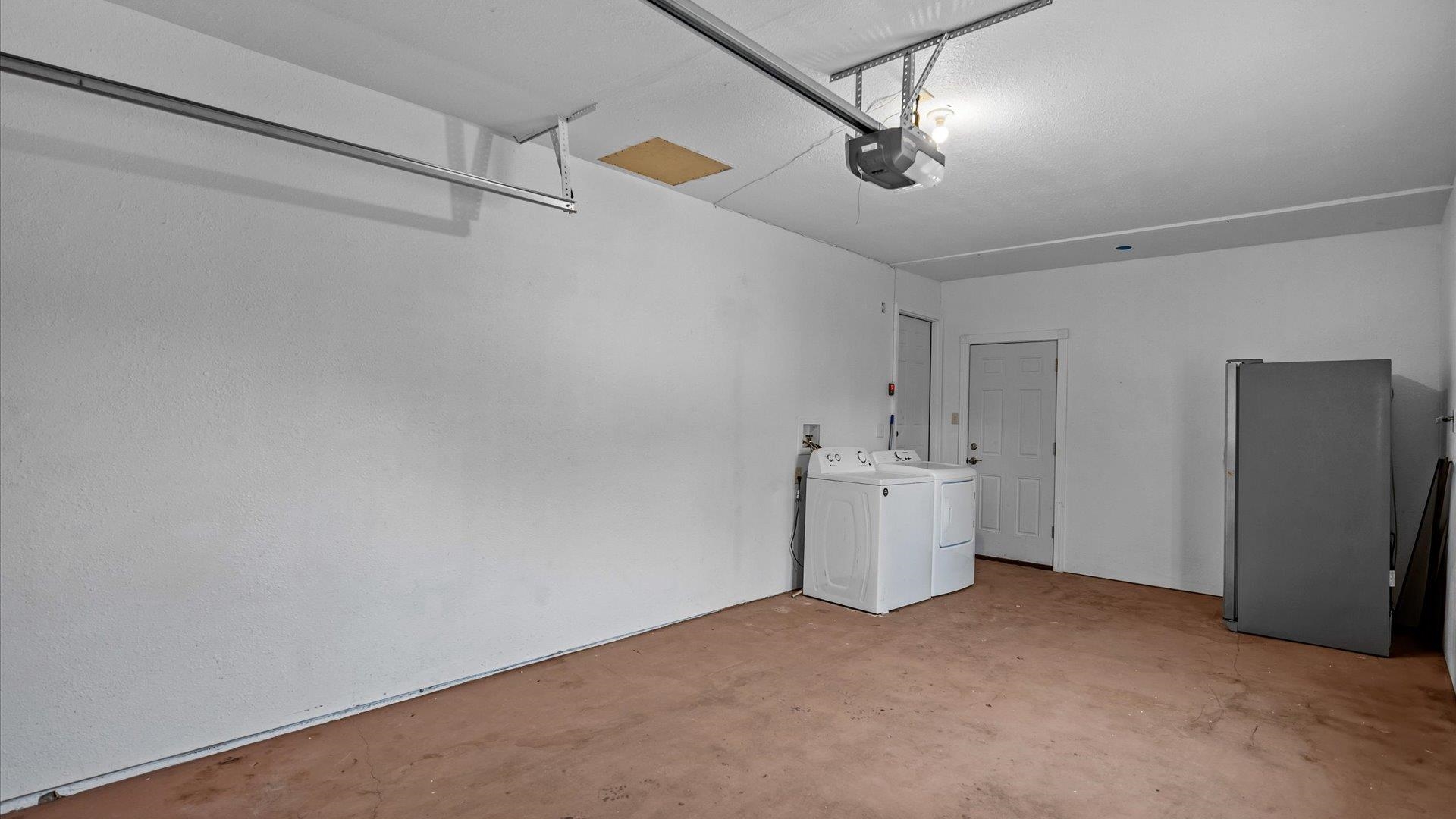 3015 1/2 Gunnison Avenue