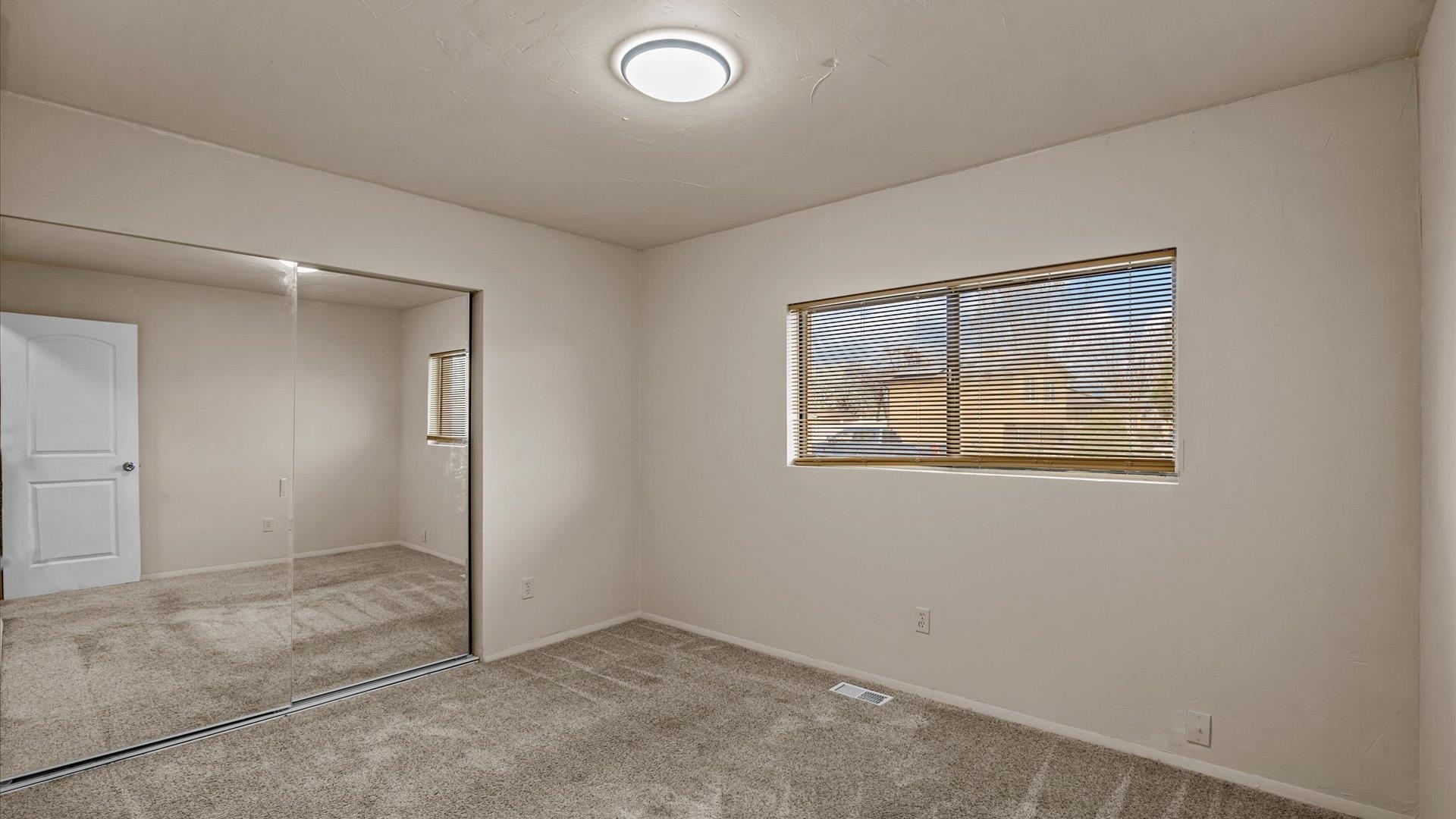 3015 1/2 Gunnison Avenue