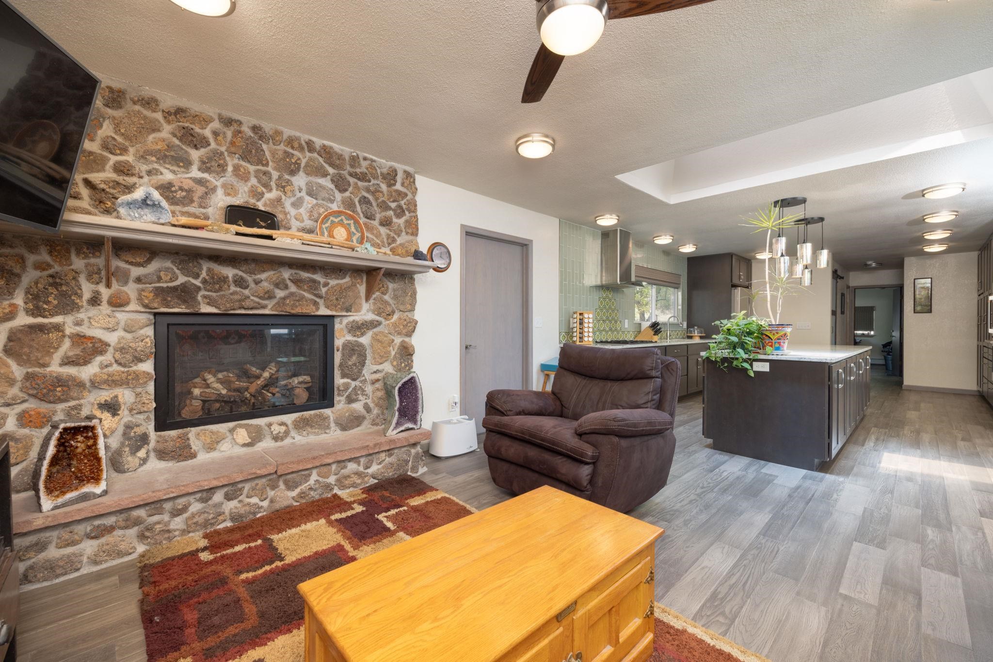 2893 Sunridge Road