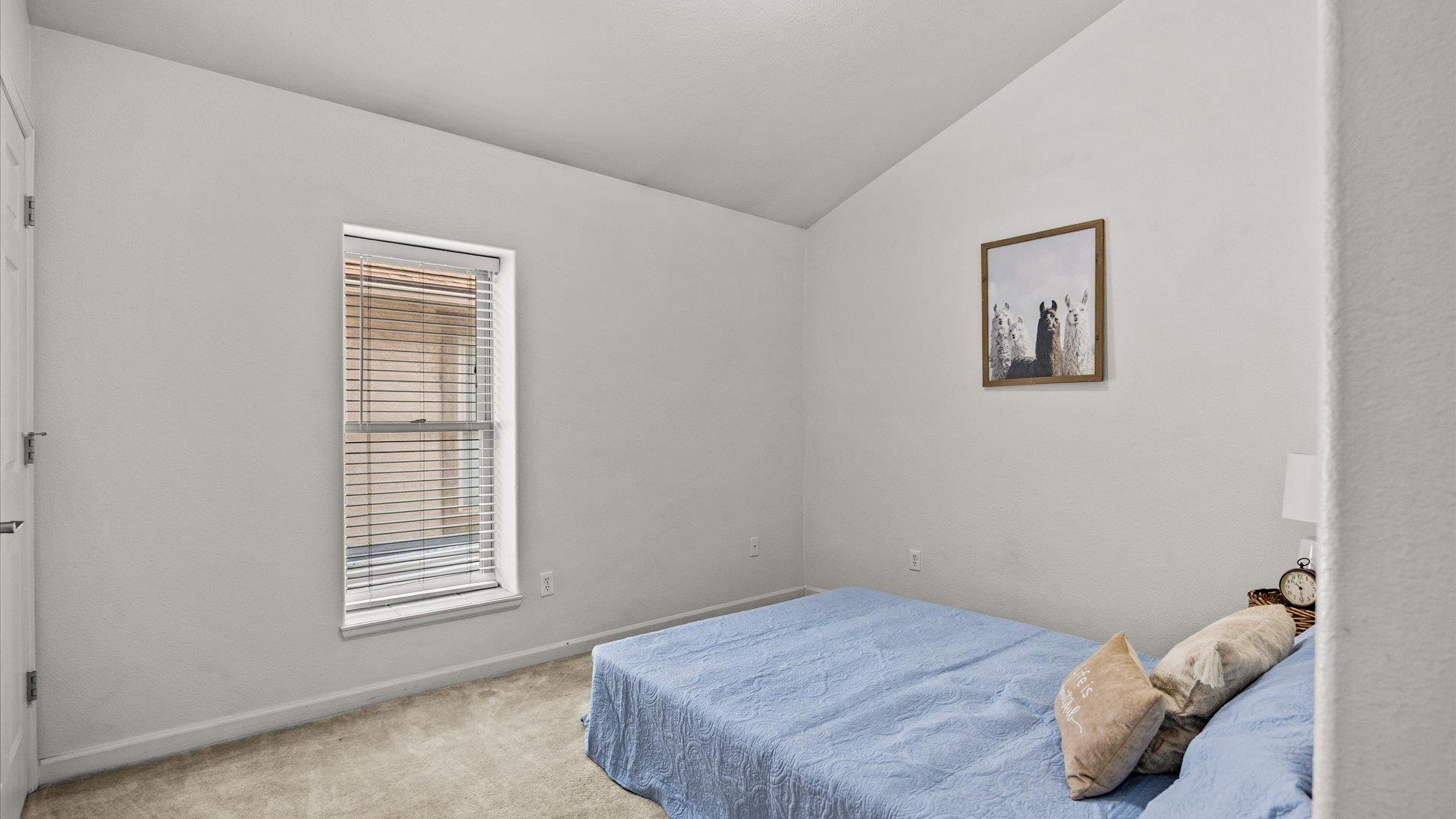 1212 Walnut Avenue Unit: 38 / Door 7