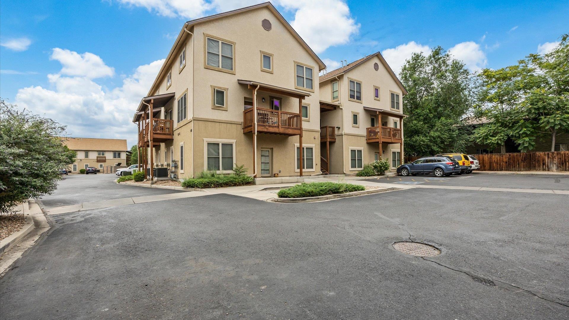 1212 Walnut Avenue Unit: 38 / Door 7