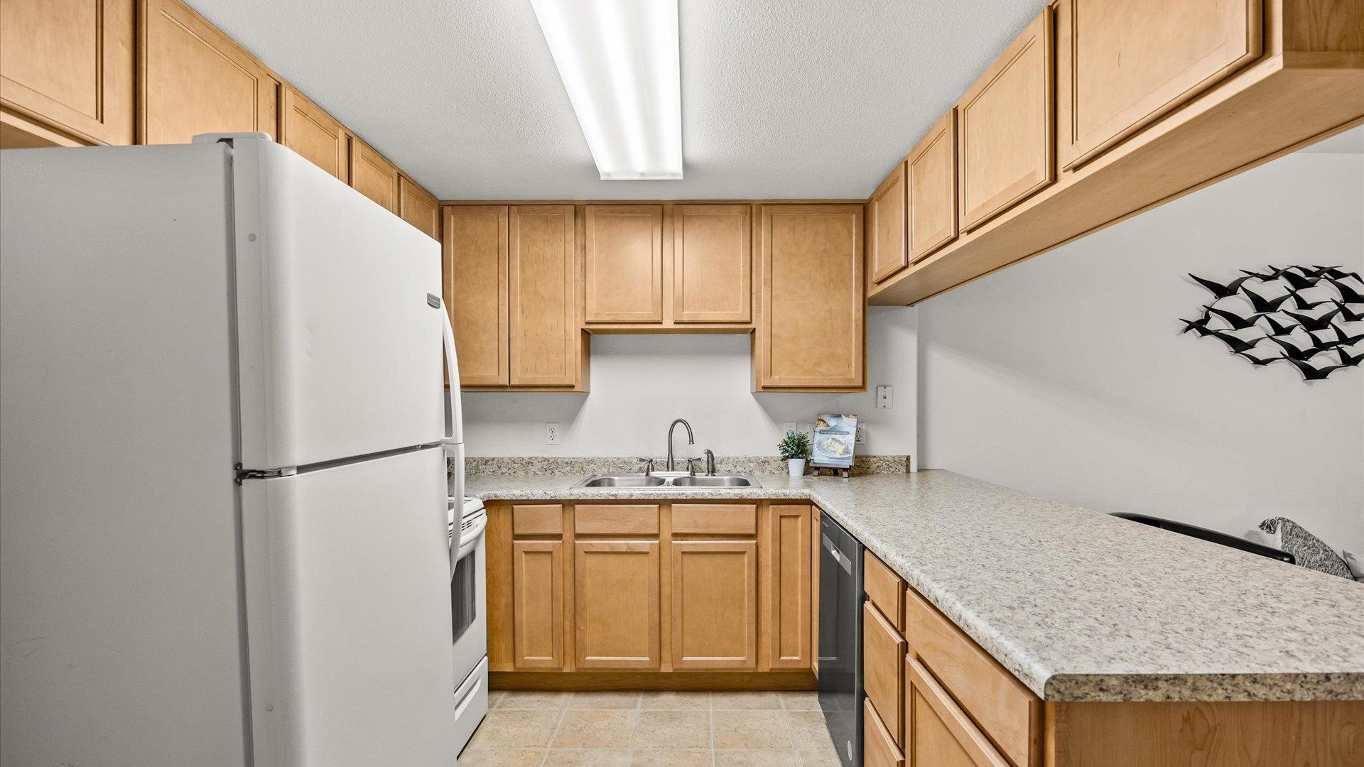 1212 Walnut Avenue Unit: 38 / Door 7