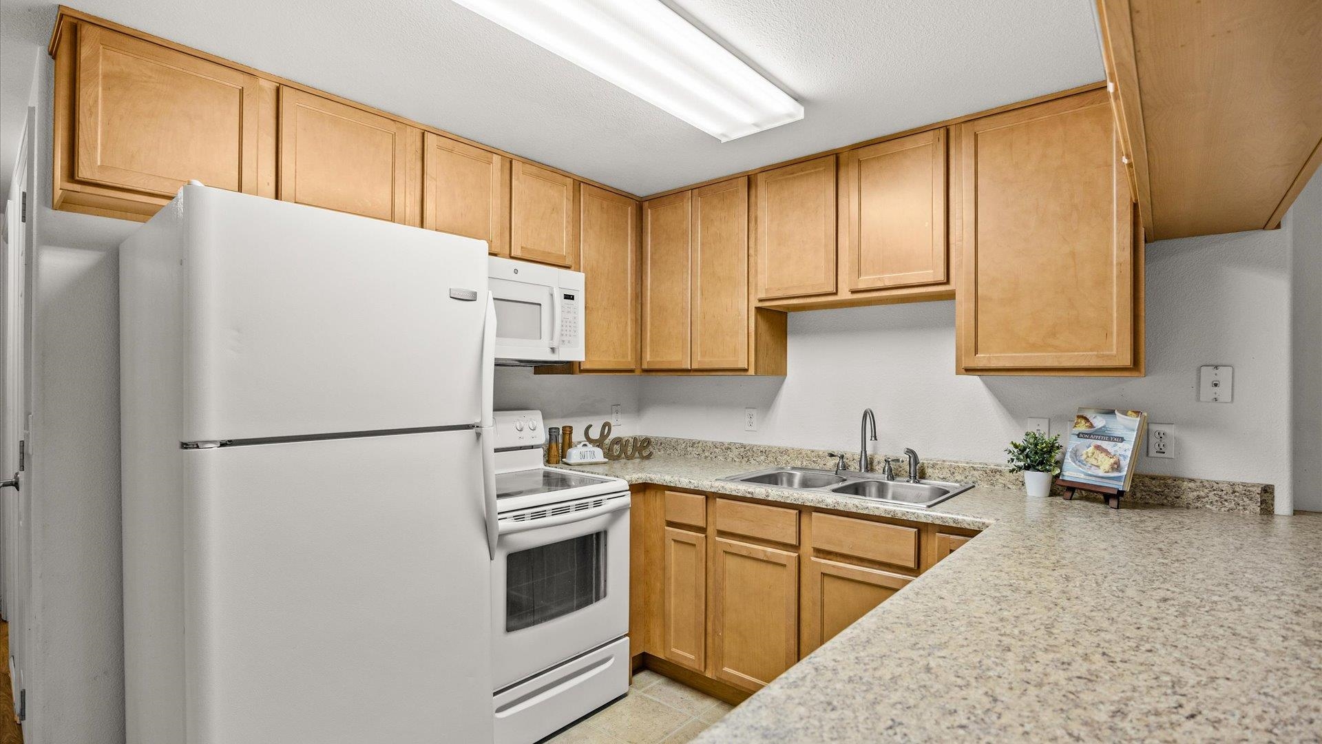 1212 Walnut Avenue Unit: 38 / Door 7