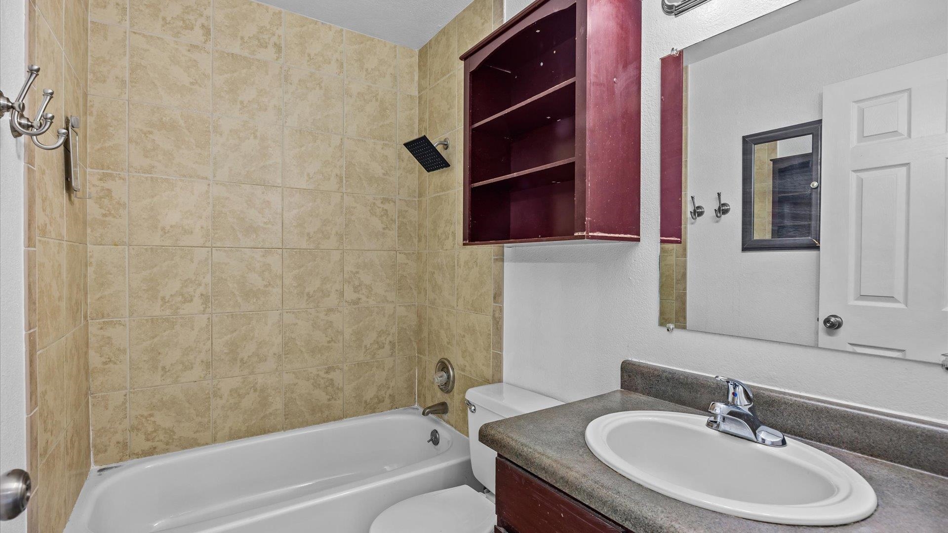 1140 Walnut Avenue Unit: 35