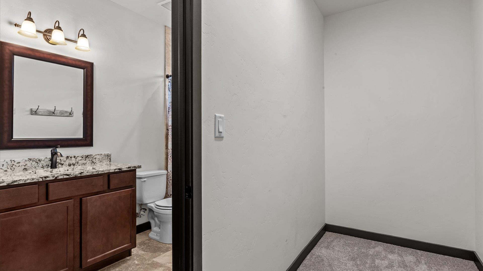 298 W Parkview Drive Unit: C