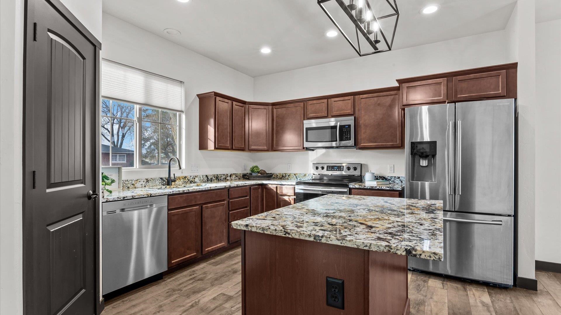 298 W Parkview Drive Unit: C