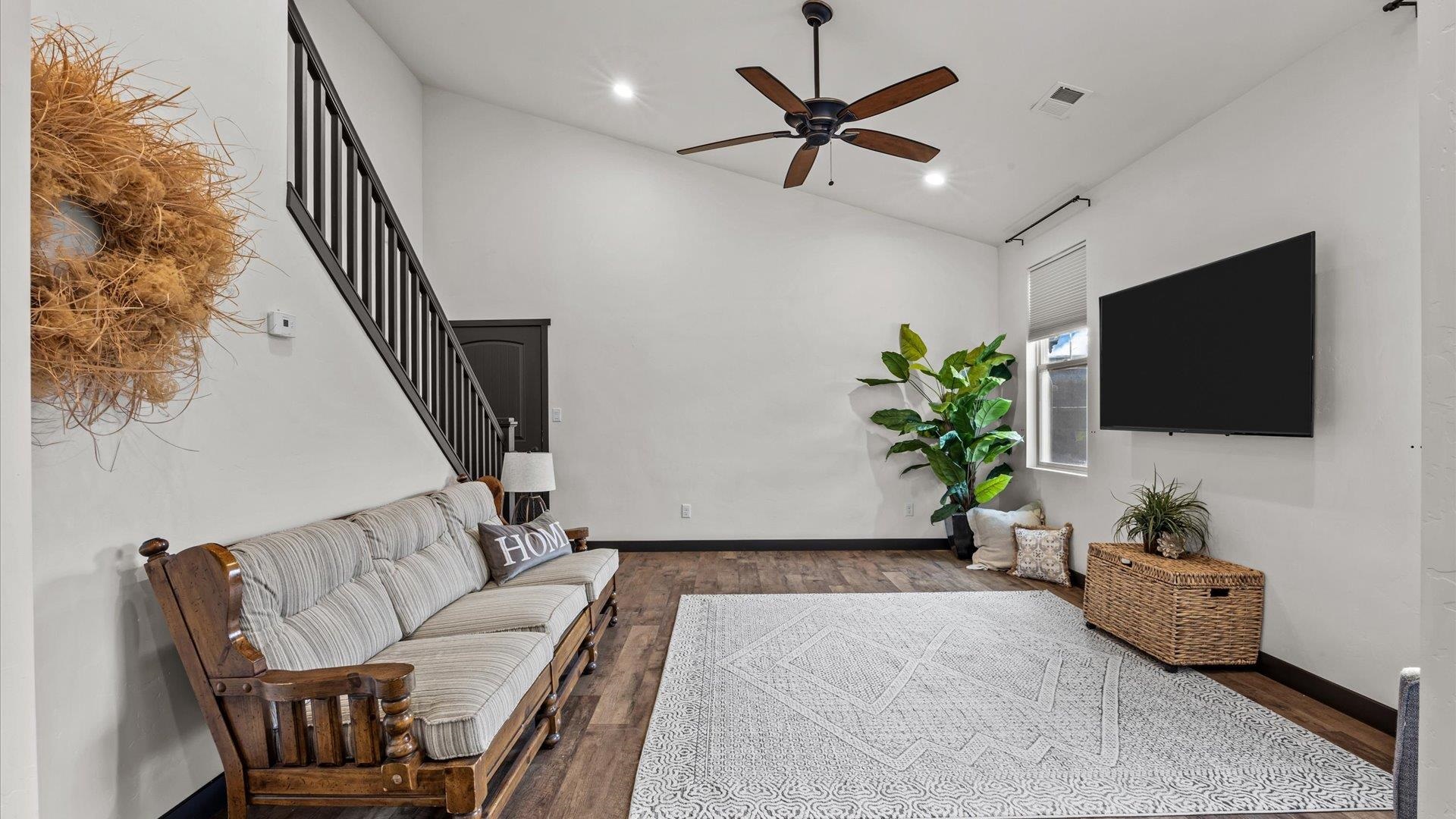 298 W Parkview Drive Unit: C