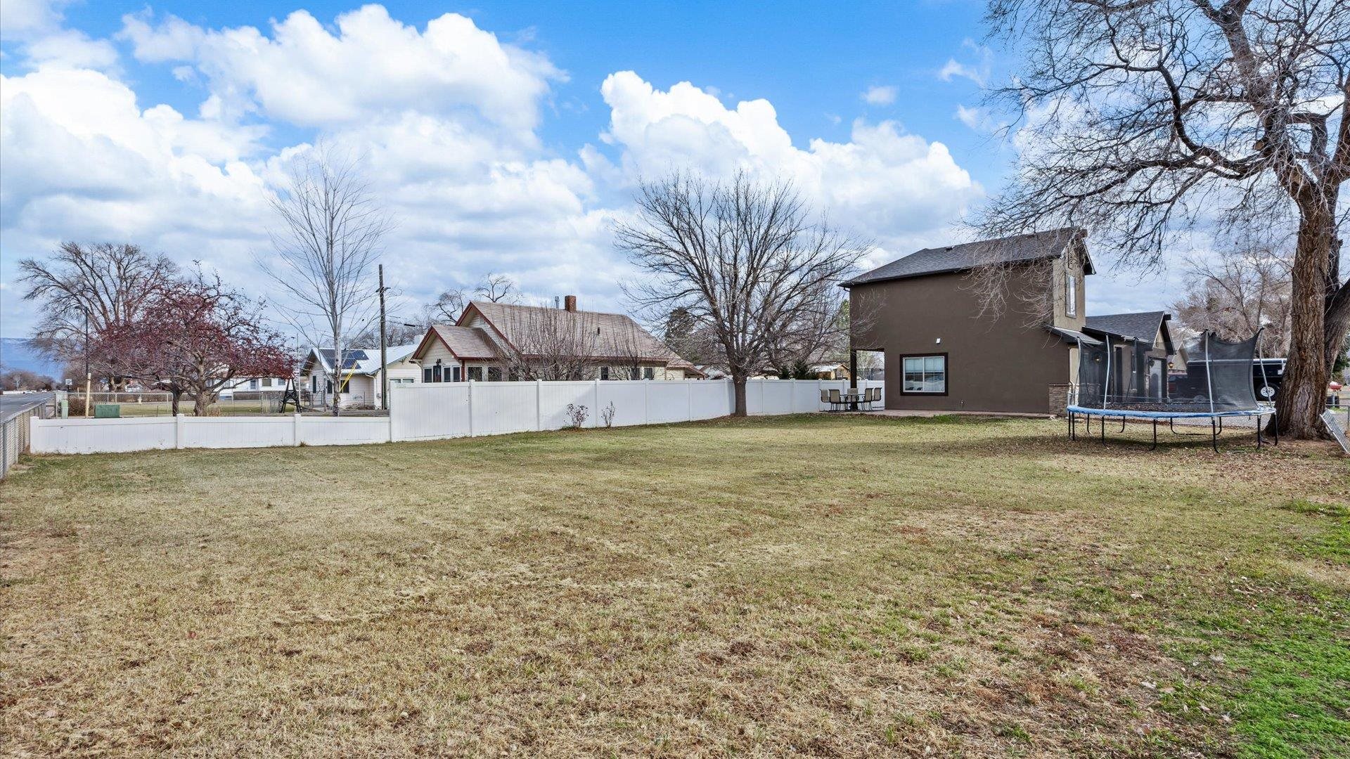 298 W Parkview Drive Unit: C